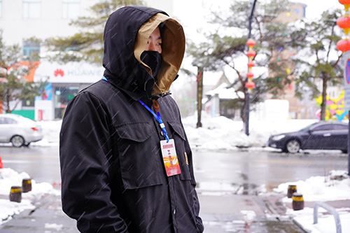 春雪中的守望者：疫情不除，我們不散