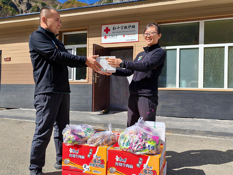 全力護(hù)航國(guó)慶節(jié) 北景區(qū)后勤保障部為堅(jiān)守崗位職工送上“暖心餐”